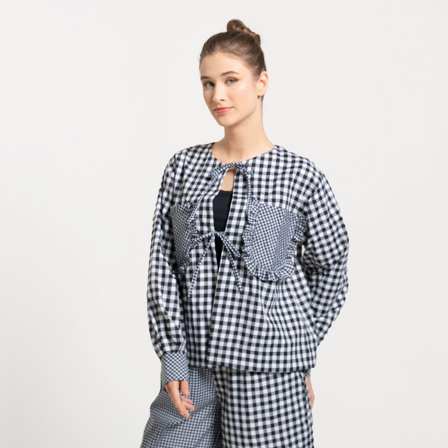 Lola Outer Black