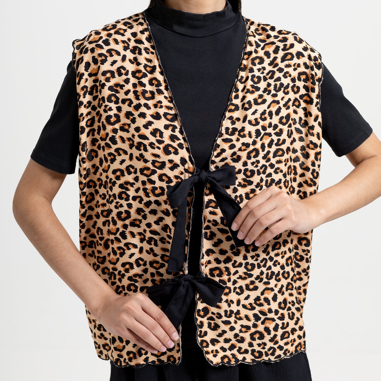 LEOPARD VEST