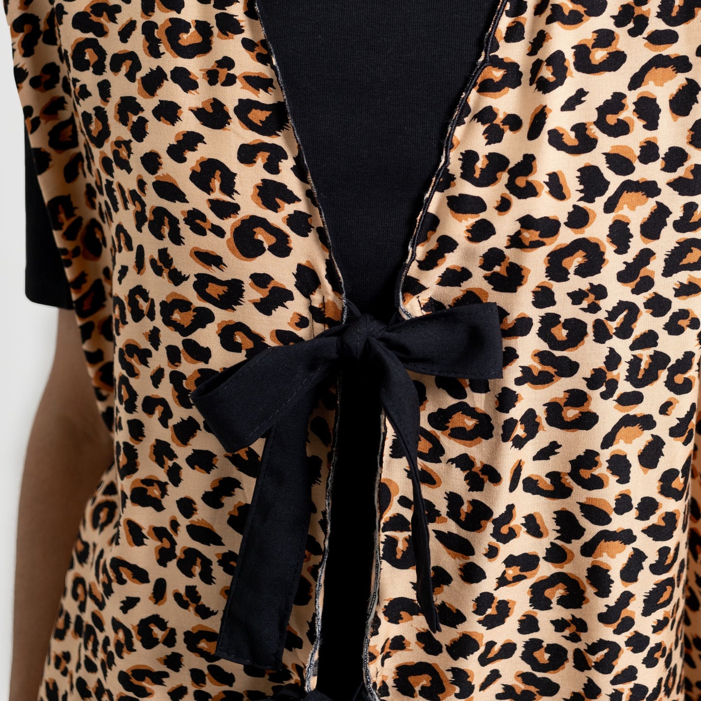 LEOPARD VEST