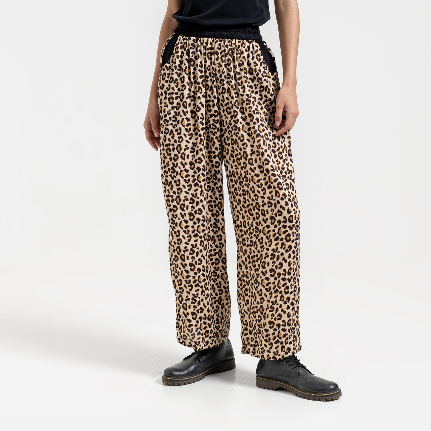 LEOPARD PANTS