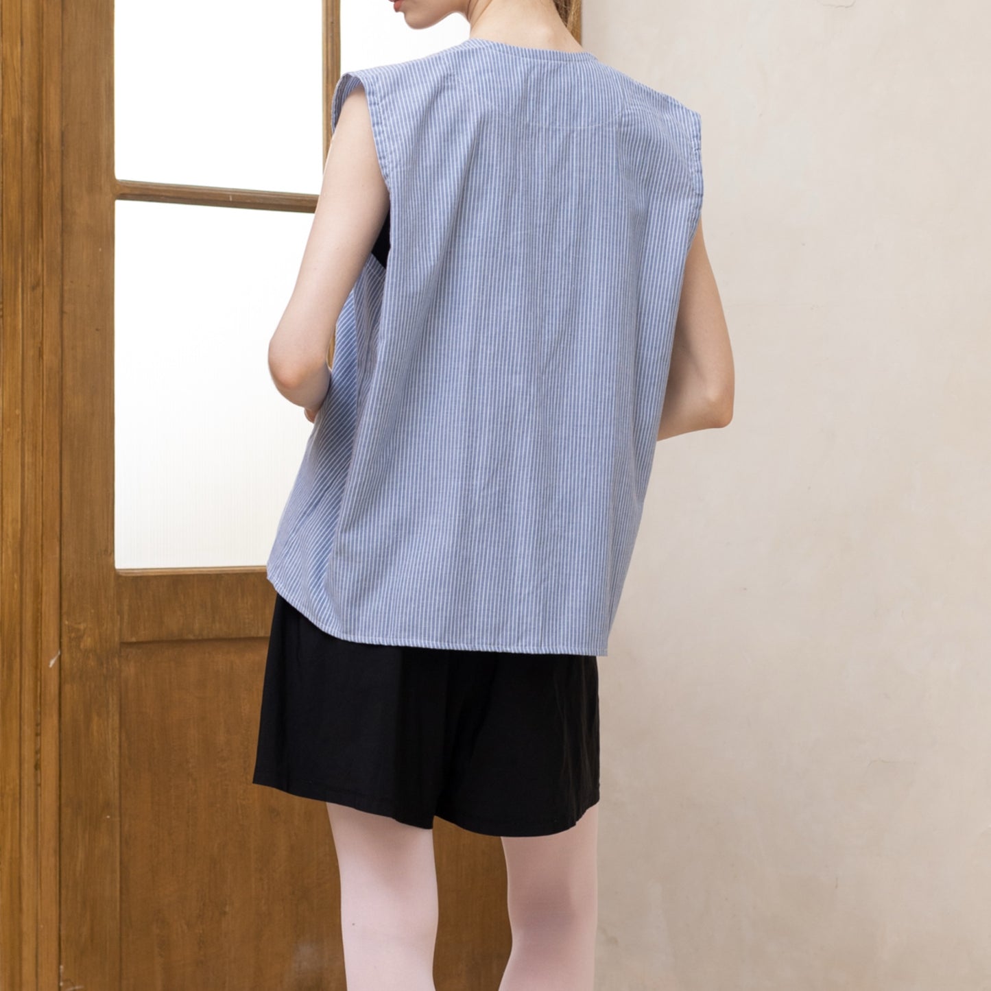 Froyo Embro Vest - Dark Blue