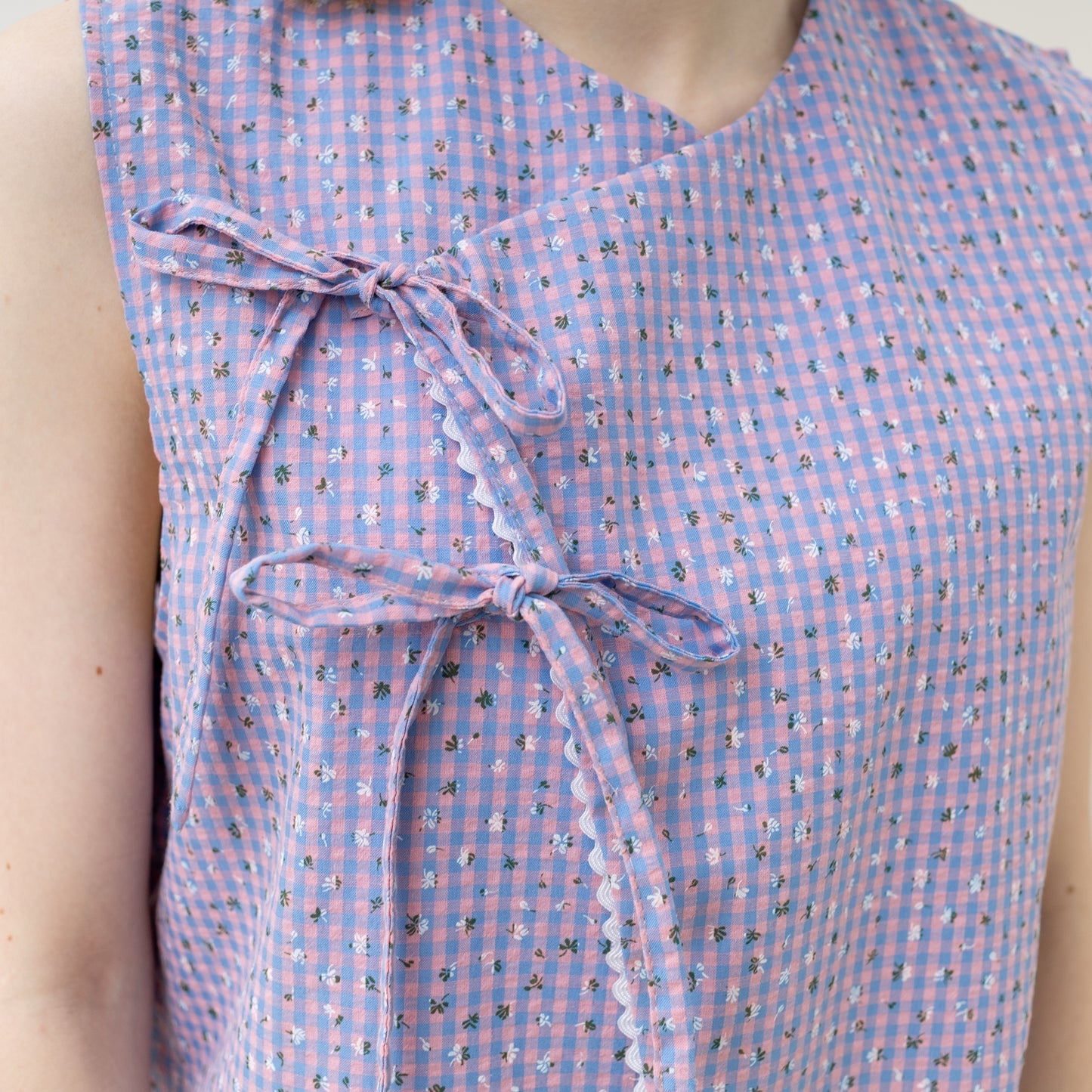 Belle Vest Lilac